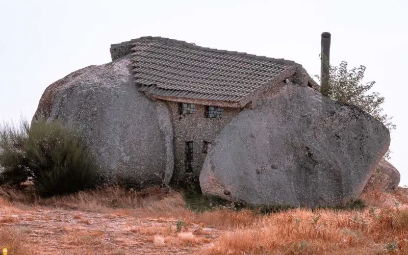 Casa do Penedo - Portugal