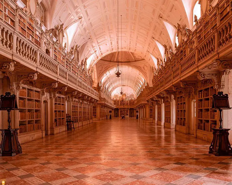 Palacio-Nacional-de-Mafra-Biblioteca-Portugal