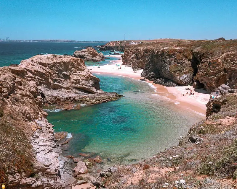 Praia-da-Samoqueira-Portugal