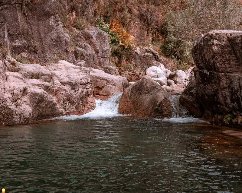 cascata-portela-do-homem-parque-nacional-da-peneda-geres-portugal