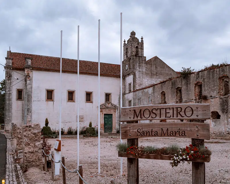 mosteiro-de-santa-maria-de-cos-portugal