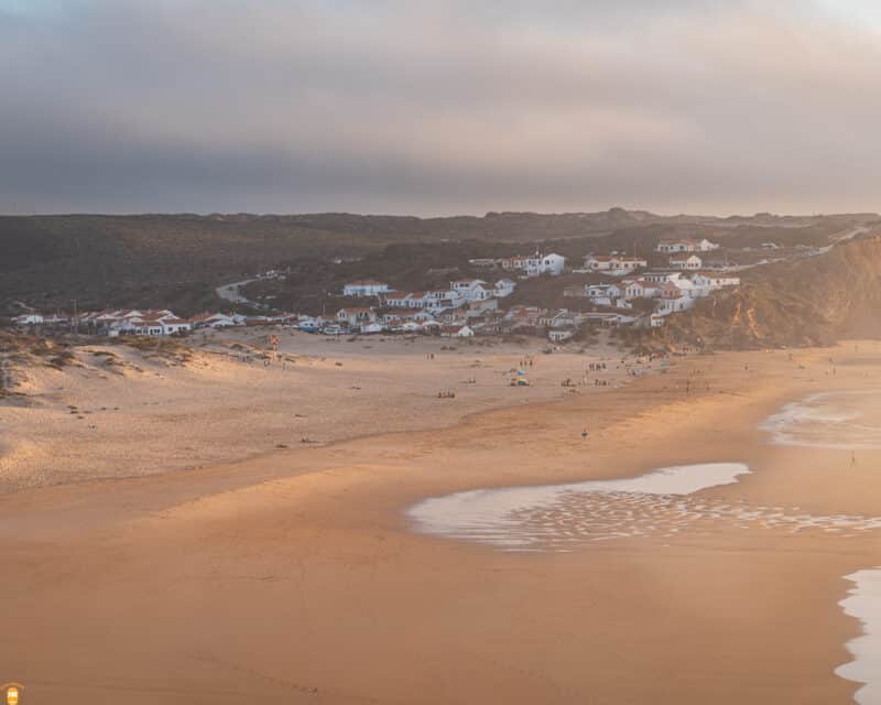 praia-monte-clerigo-algarve-portugal